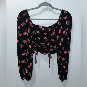 NEVER WORN TARGET BLACK AND PINK FLORAL LONG SLEEVE CROP TOP SIZE S